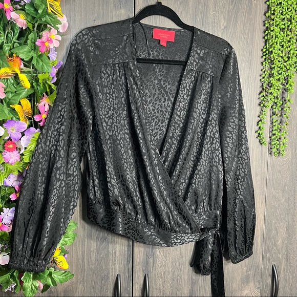 .:🌼3/$30🌼NWOT Jennifer Lopez Leopard Printed Silky Wrap Blouse Size Small - Picture 3 of 16